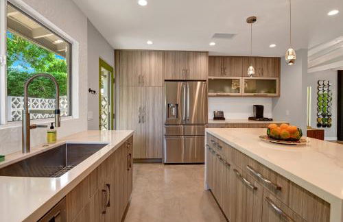 Ultra-Luxury- Resort Style Private Compound-Close to Everything- 3BD/2.5BA - Foto 17