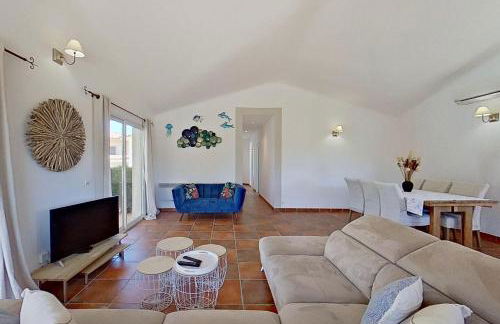 CALA CORSICA - Villas 5 Etoiles T5 Piscine privée - Villa T4 Piscine privée chauffée - Villa T3 Piscine partagée - Internet Fibre - Entièrement Climatisée à Lecci de Porto-Vecchio Cala Rossa - Foto 9