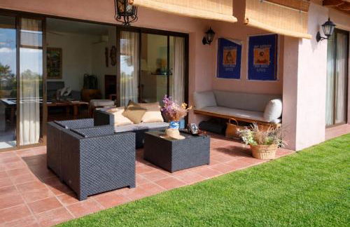 Villa Sitges Julia Vista Espectacular 2 k m s de la Playa Comoda & Area Tranquila Amplitud interior y plana - Photo 2