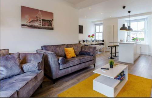 Tenby Heights, 5 en-suites, Parking & Garden - Photo 9