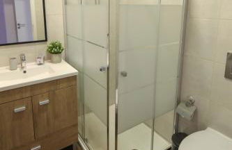 Cozy Apartment With Garden - Photo 22