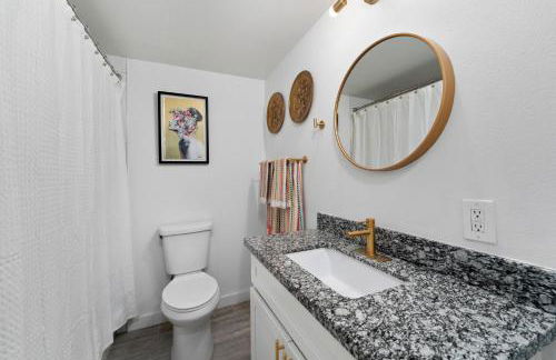 New! Entire House, 5 Minutes from downtown - Foto 9