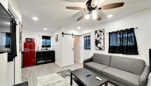 Versatile Home with Extra Living - Foto 2