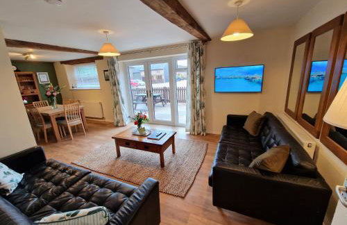 Cowman's Cottage - Photo 3