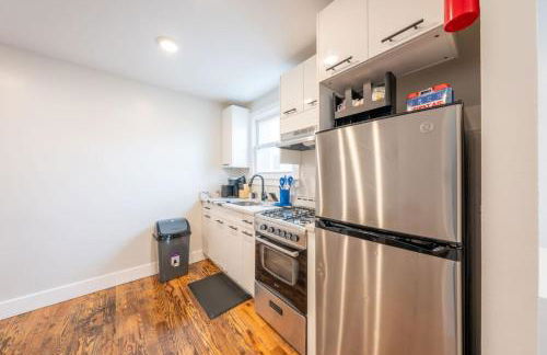 Modern 2BR 8 mins to Penn Station with WiFi Laundry - Foto 17