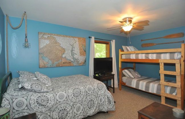 Sqyrls Nest - 3BR Retreat With a Hot Tub - Foto 2