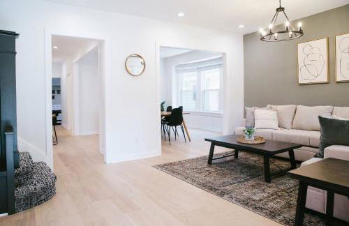 Newly Renovated! Beautiful home with game room. - Foto 41