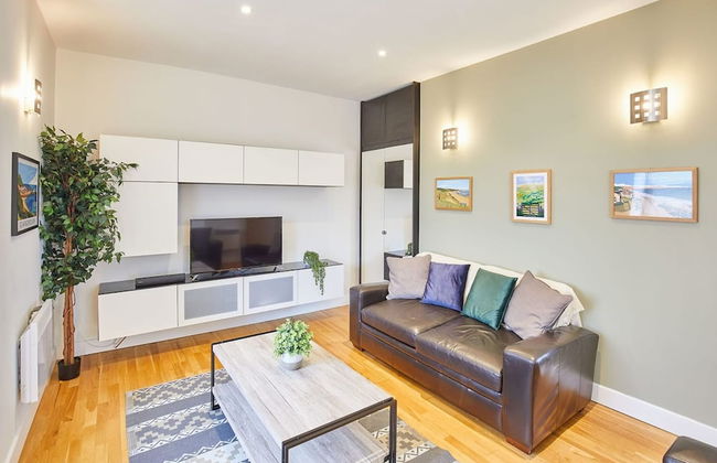 Host Stay 15 Easby Hall - Photo 5