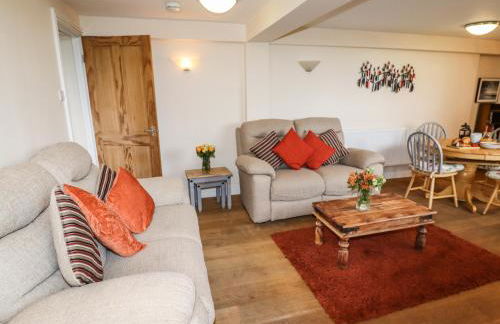 The Garden Apartment - Photo 4