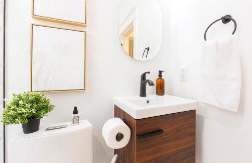 Lux Newly Remodeled DT, Patio, Fully Stocked 5Bd, 3Ba - Foto 14