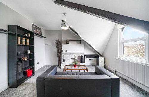 Charming Designer Cosy Loft Apartment - Photo 1