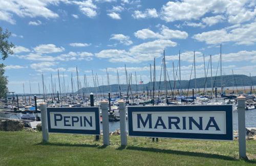 Pepin Marina Retreat Cottage Apartment with Deck - Foto 18