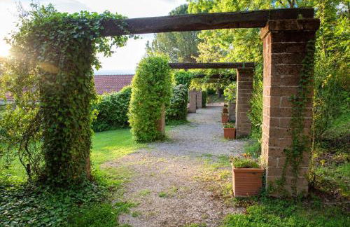 Charming villa in Alvignano with private pool - Foto 28