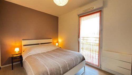 Le Bignon - Wifi, TV, 4 personnes, 1 min à pied du tram - Foto 3