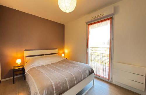 Le Bignon - Wifi, TV, 4 personnes, 1 min à pied du tram - Foto 3