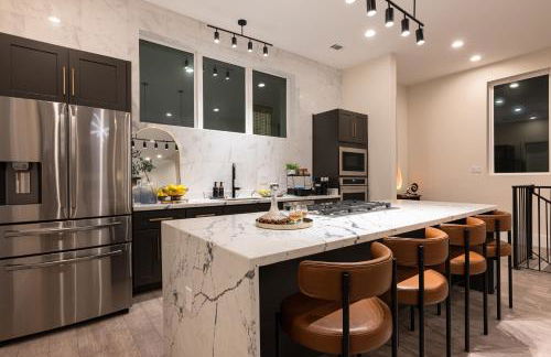 Modern Luxury, Near NRG & Downtown, Rooftop-Garage - Foto 26