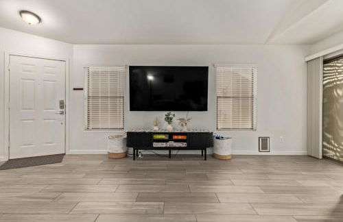 West Valley Pool Side Oasis - Foto 15