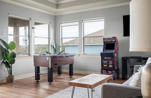 Lake Travis Family Retreat with Theater Game Room and BBQ 7 min from Marina - Foto 5