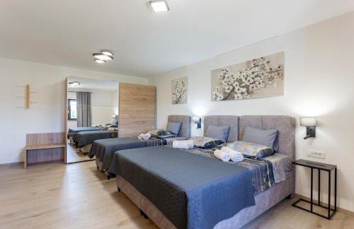 Luxurious new apartment with pool - Foto 37