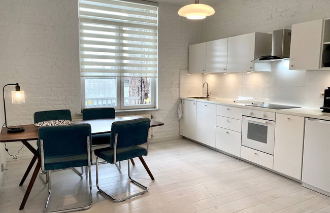 Wit II, Near Metro, Train N7670 - Photo 13