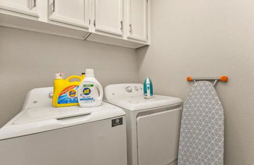 Serene SoCo Escape, Walk to Cafes and Free Parking - Photo 29