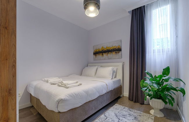 Gorgeous Central 2BR Condo w City Views - Foto 7