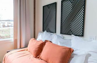 Adventure Barn - On HGTV Fixer to Fab -Access MTB - Foto 10