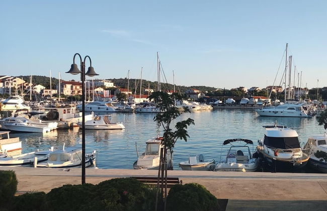 Stunning 2-bed House in Jezera With Sea Views - Foto 27