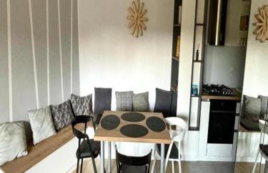 Modern & Charming - Free Private Parking - Foto 4