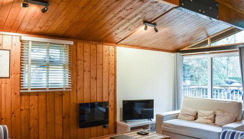 Pine Lodge - Photo 3