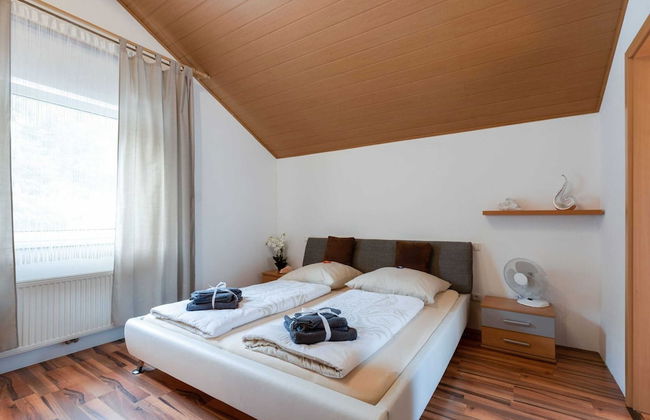 Modern Holiday Home in Pinsdorf With Garden - Photo 6