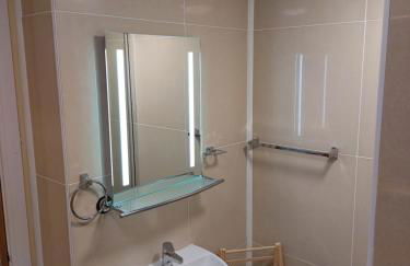 Apartment above Sweetharts bakery and coffeeshop in Blackhill, Durham - Foto 6