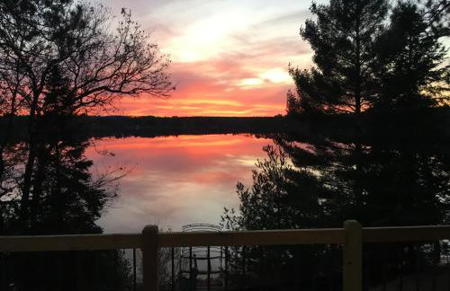 Lakefront Home 4 Bedroom 4 Bath Sleeps 12 - Foto 23