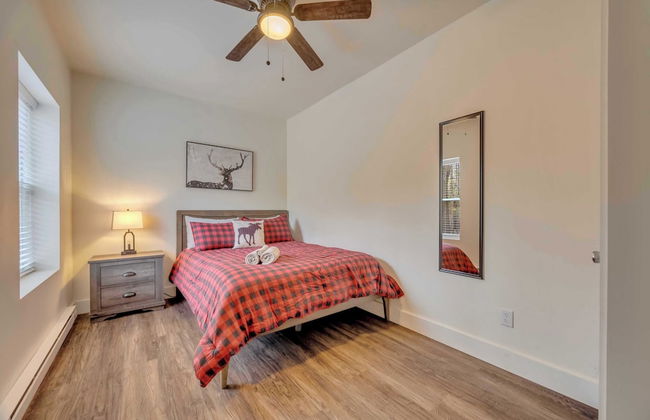 Bear Creek Bliss by Avantstay Sleeps 16 + Game Room, Deck, Fire Pit! - Foto 5