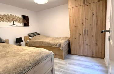 sanierte ruhige Wohnung in der Natur mit Küche - Foto 4