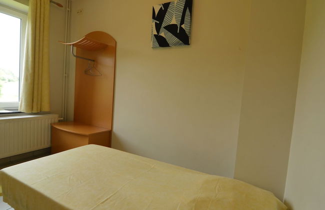 Grand Villa With Bubble Bath - Photo 21