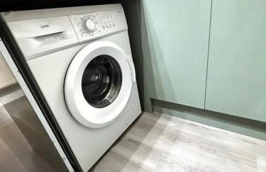 Stylish 3BR 18mins to Peak District,Free, Parking Wifi,Netflix ,Sky Sports - Photo 14