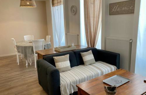 La maison Virginie appartements de 1 à 5 pers cosy central parking gratuit linge fibre proximité port lac canal piscine - Photo 1