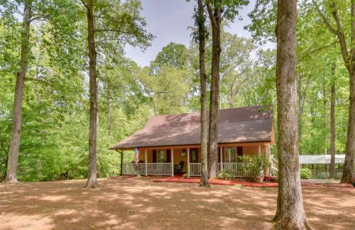The Lake Place Cabin with Golf Cart and Free Kayaks! - Foto 26