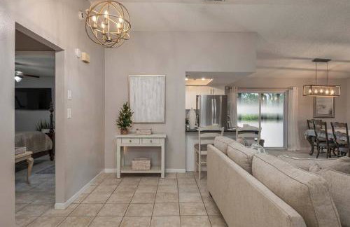 King Bed Suite, Fireside Hot Tub, Gameroom - Foto 16