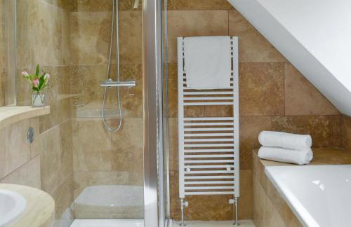 Coombe Wood Coach House - Foto 21