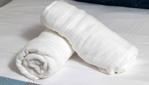 Off Grid Mountaintop Paradise Pool Spa and Games - Foto 3, towels