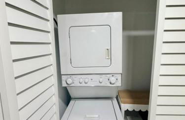 2 bed peaceful, lakeview studio NO FEES - Foto 3