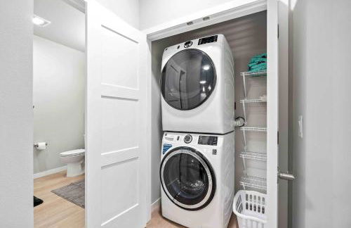 Fitness Room Pool Univ Research Park and Parking - Foto 42