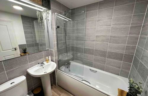 Lovely 2 bedroom home - Photo 13