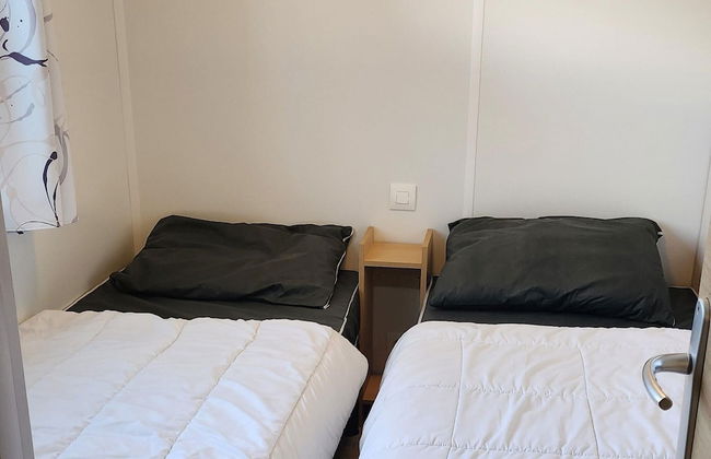 Swanky Mobile Home in Saint Jean de Monts Near Seabeach - Photo 4