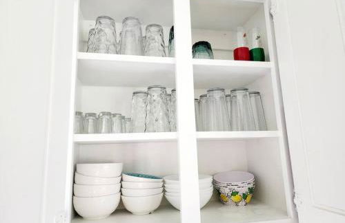 Newly remodeled 5BR 3BA w/pool 16 ppl - Photo 51