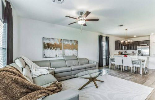 Entire house near airport & COTA - Foto 14