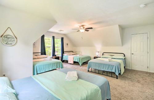 Hot Tub and Deck Gorgeous Retreat in Pocono Summit! - Foto 27