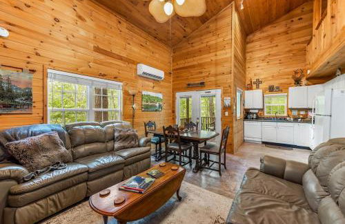 Peaceful Hideaway Treehouse near Little River Canyon - Foto 61